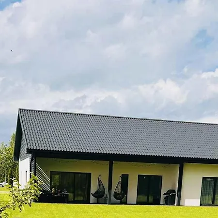 Kolme Magamistoaga Pajulille Puhkemaja Paernus * Eametsa